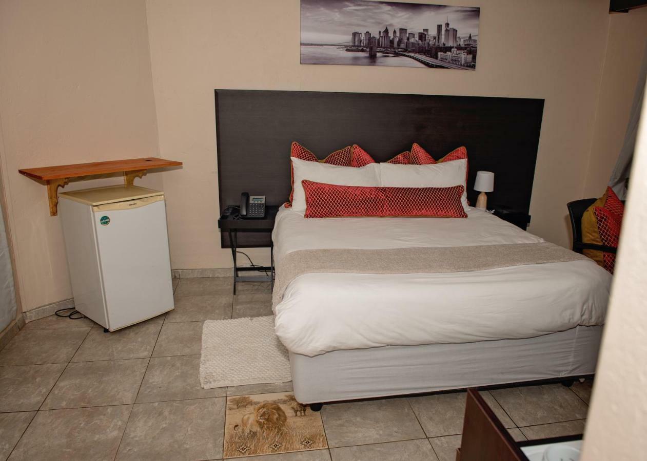 Savannah Guest House Polokwane Exterior foto
