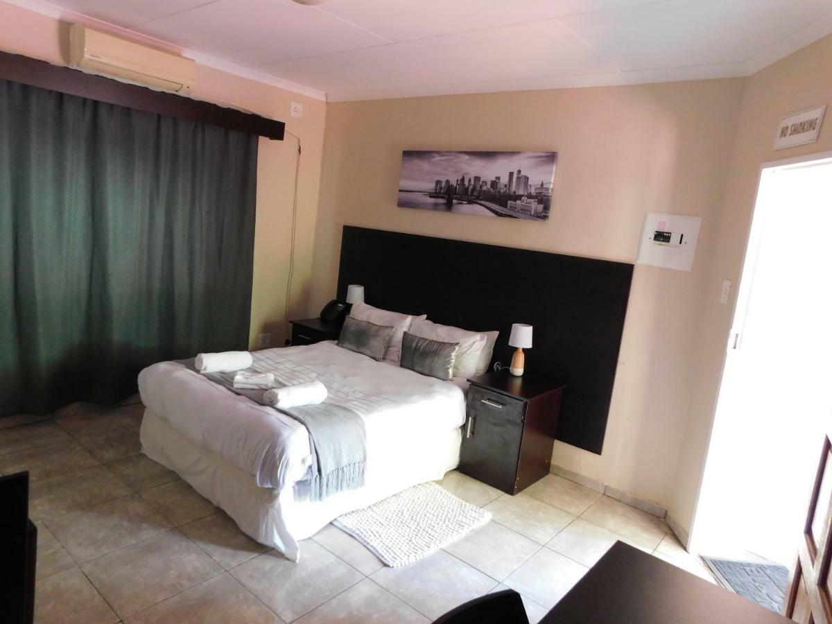 Savannah Guest House Polokwane Exterior foto